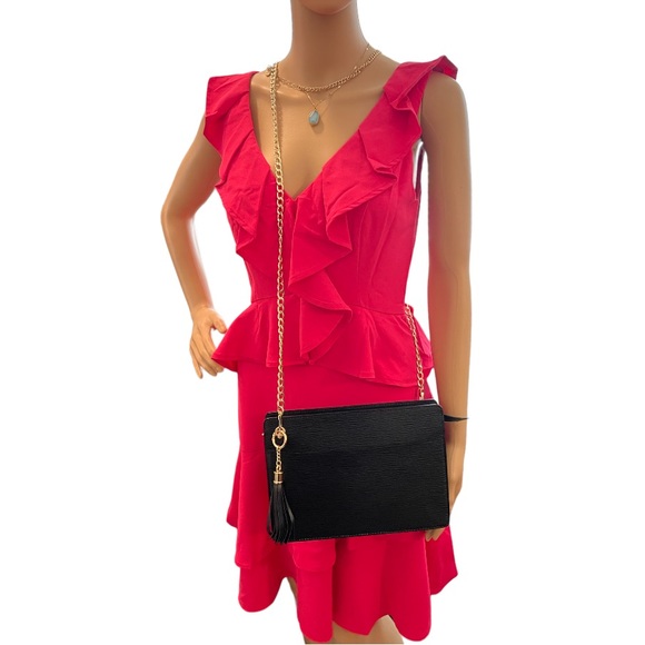 LOUIS VUITTON BLACK EPI LEATHER CLUTCH CONVERSION TO CROSS BODY BAG - Picture 3 of 17